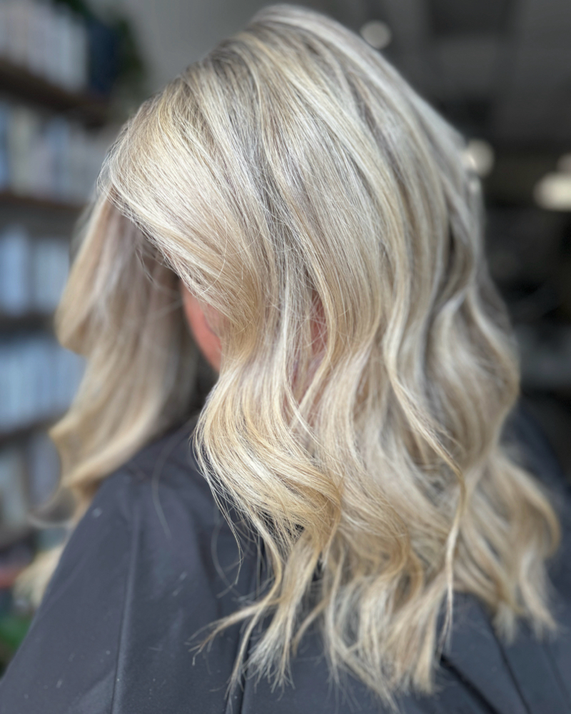 Stylist Full Lived In Blonde