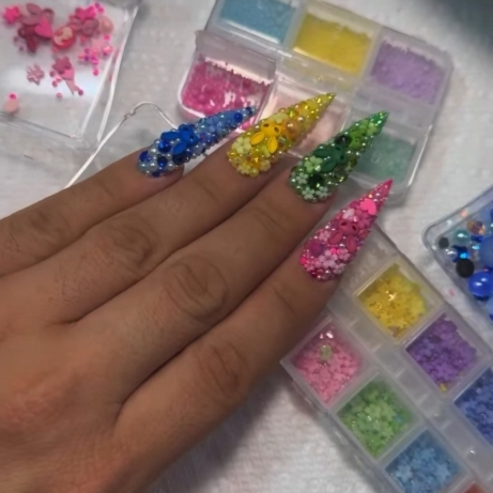 Nail Repair Per Nail at Pinkie's Hair and Nails Salon Studio in Chattanooga, TN