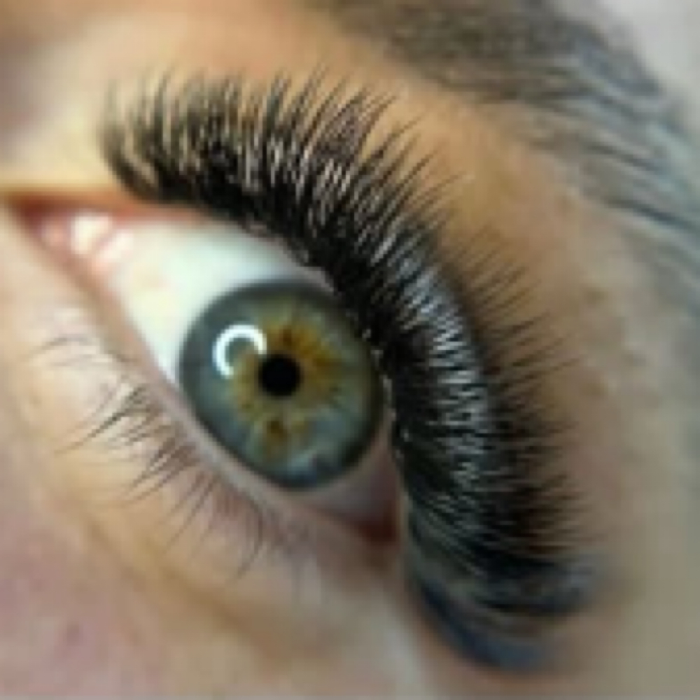 Full Set Hybrid at iGlow Skin Solutions LLC in Eatontown, NJ