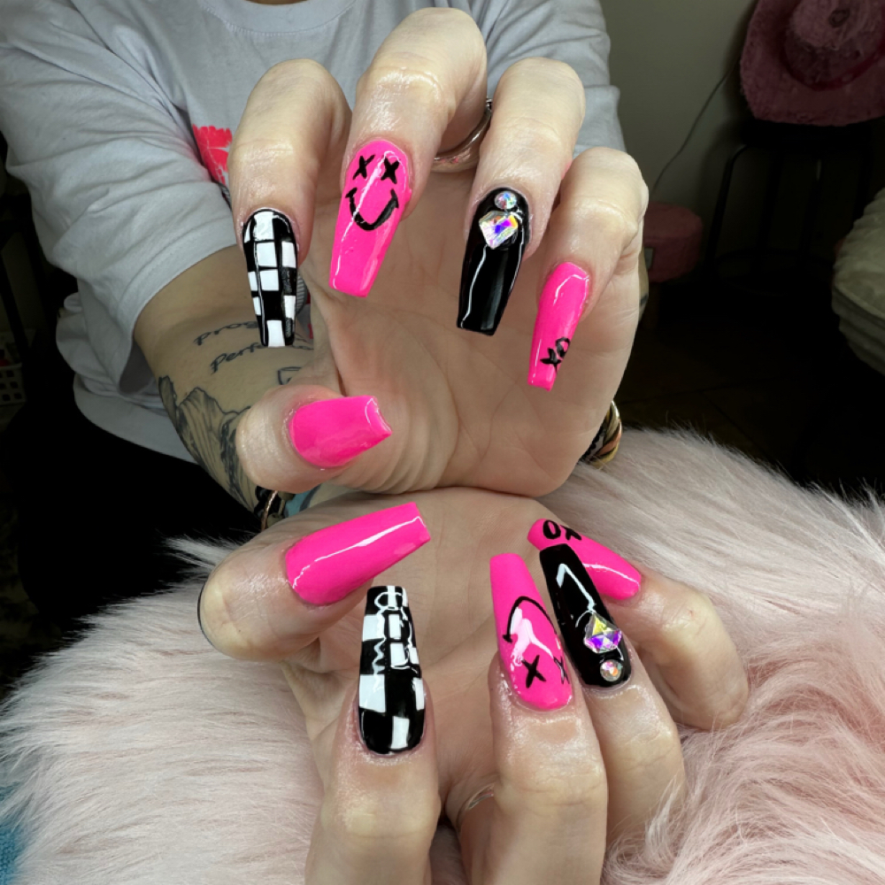 Acrylic Medium Full Set at Eye Lash Candy LLC in Yucca Valley, CA