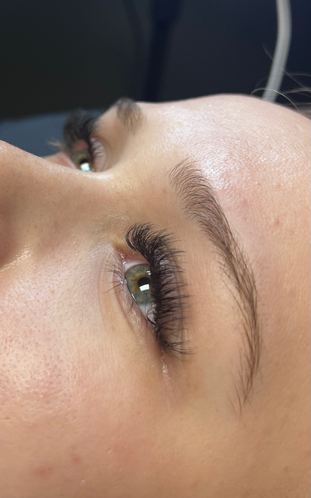 Eyelash Extensions (Volume)