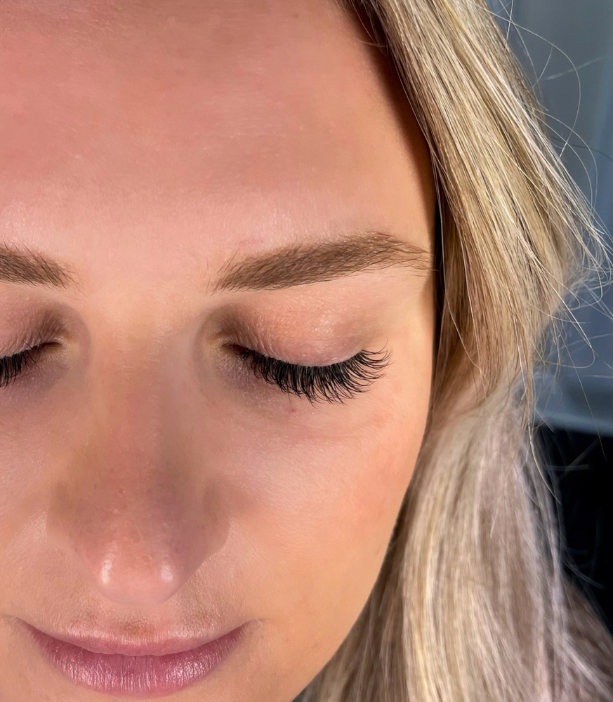 Classic Lash Extensions - Full Set