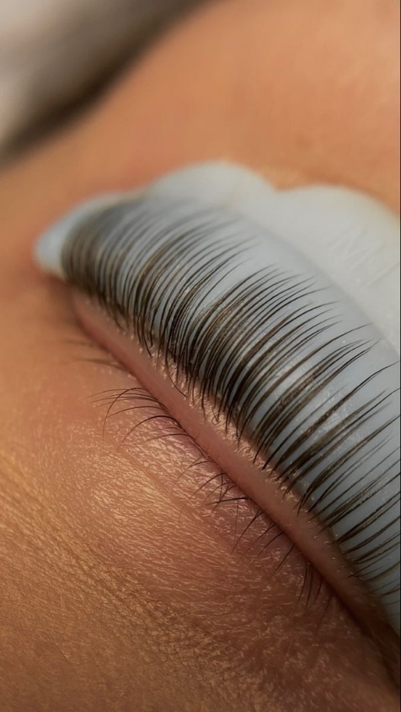 Lash lift & tint