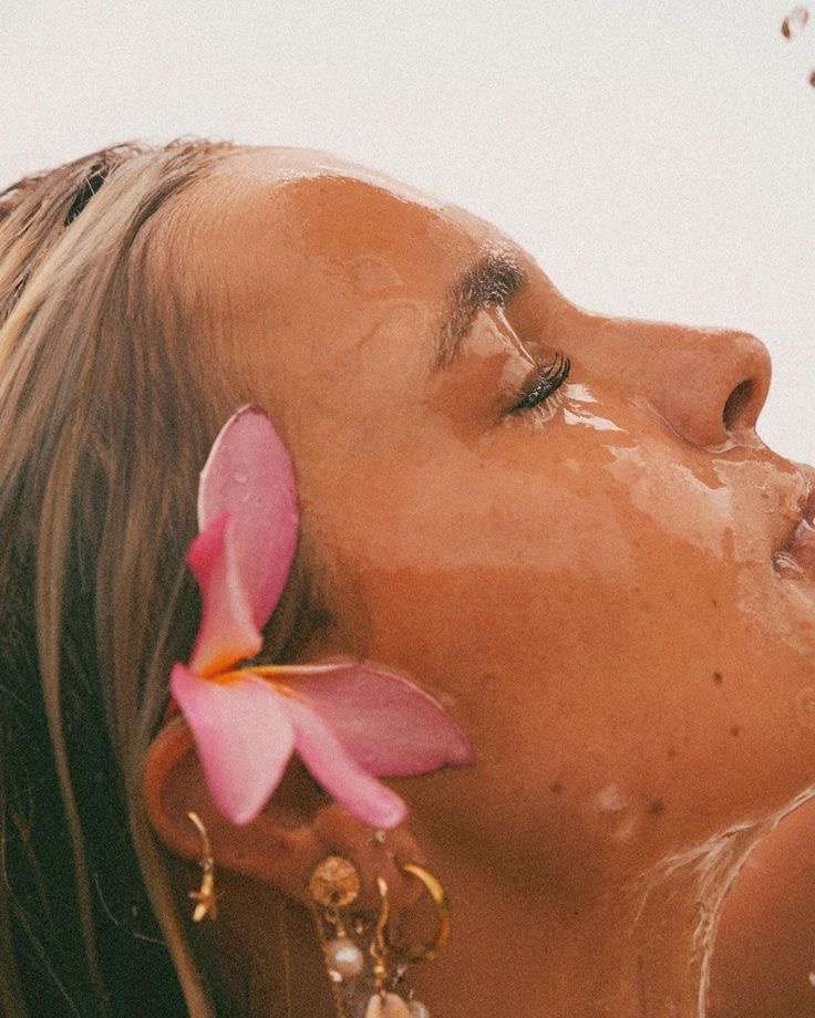 SUMMER SOOTHING FACIAL