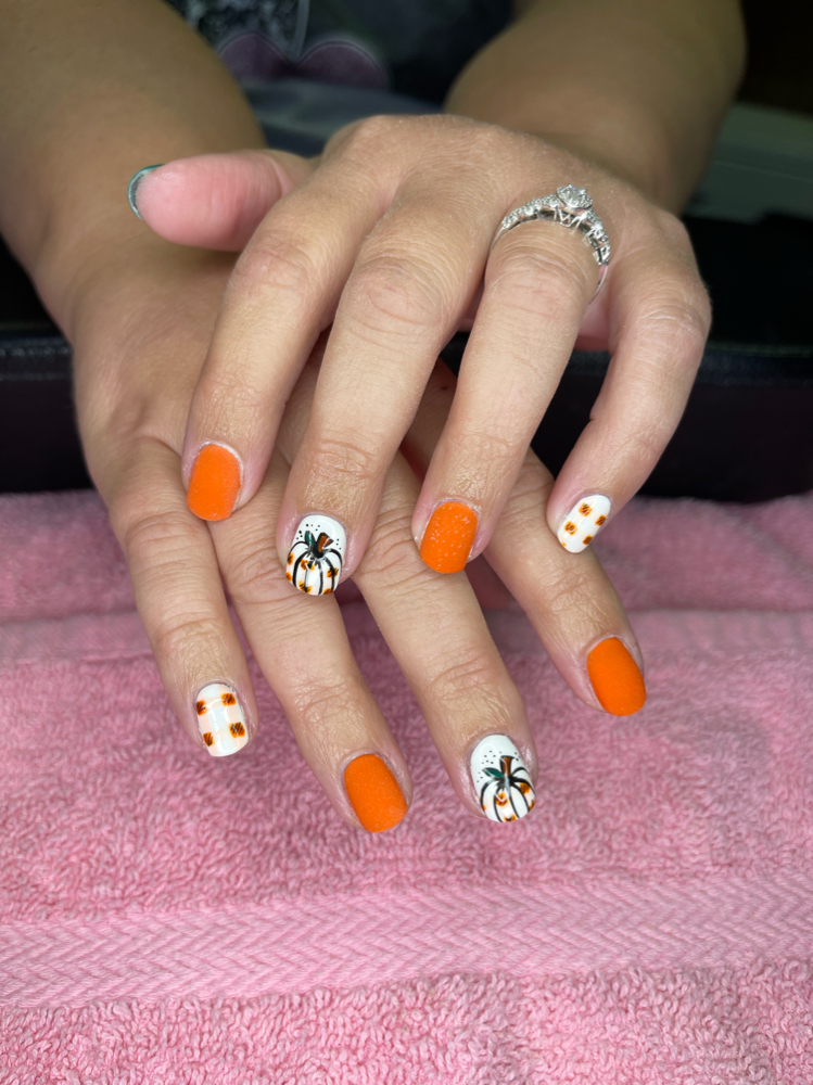 Gel Manicure at Meek Made It in Webb City, MO