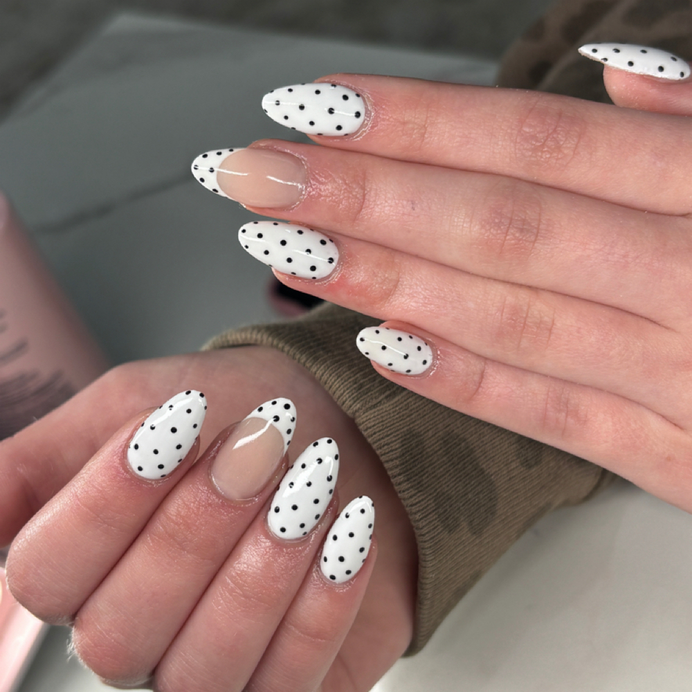 SHORT MINIMAL full acrylic set at Sets By Alice in Rogers, AR