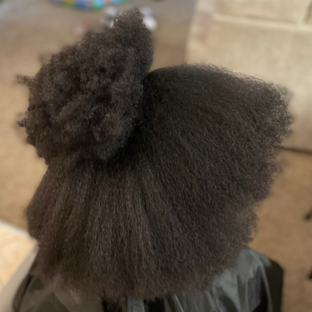 Detangle/ Blow Out at Red Rose Styles LLC. in Moore, OK