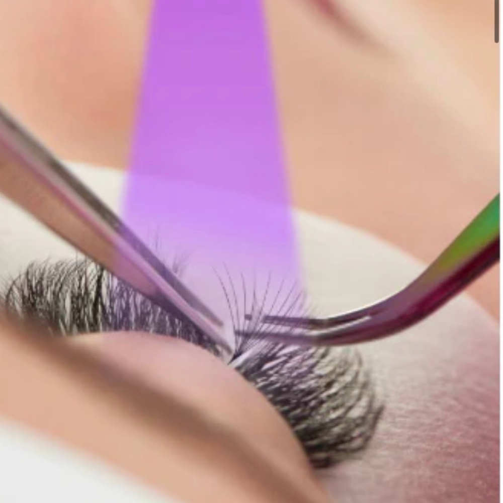 Uv Lashes Fullset at Luna Luxe Beauty in Richmond, KY