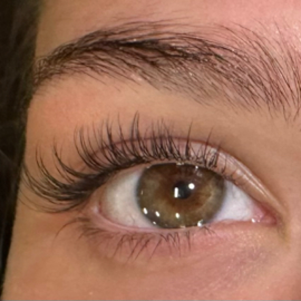 VERY NATURAL lash Extension at Wax&Relaxed in Evansville, IN