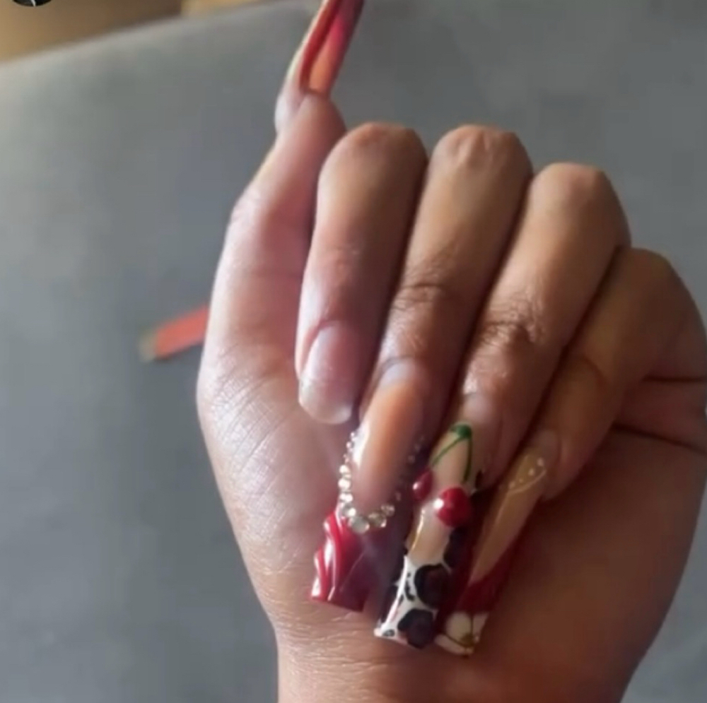 nail repair s,m,l at Luxxbyliv in Tulare, CA