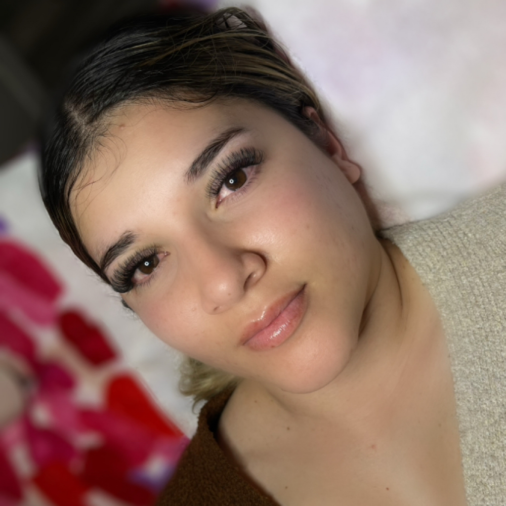 Hybrid Lashes at Eyelusion in Yuma, AZ