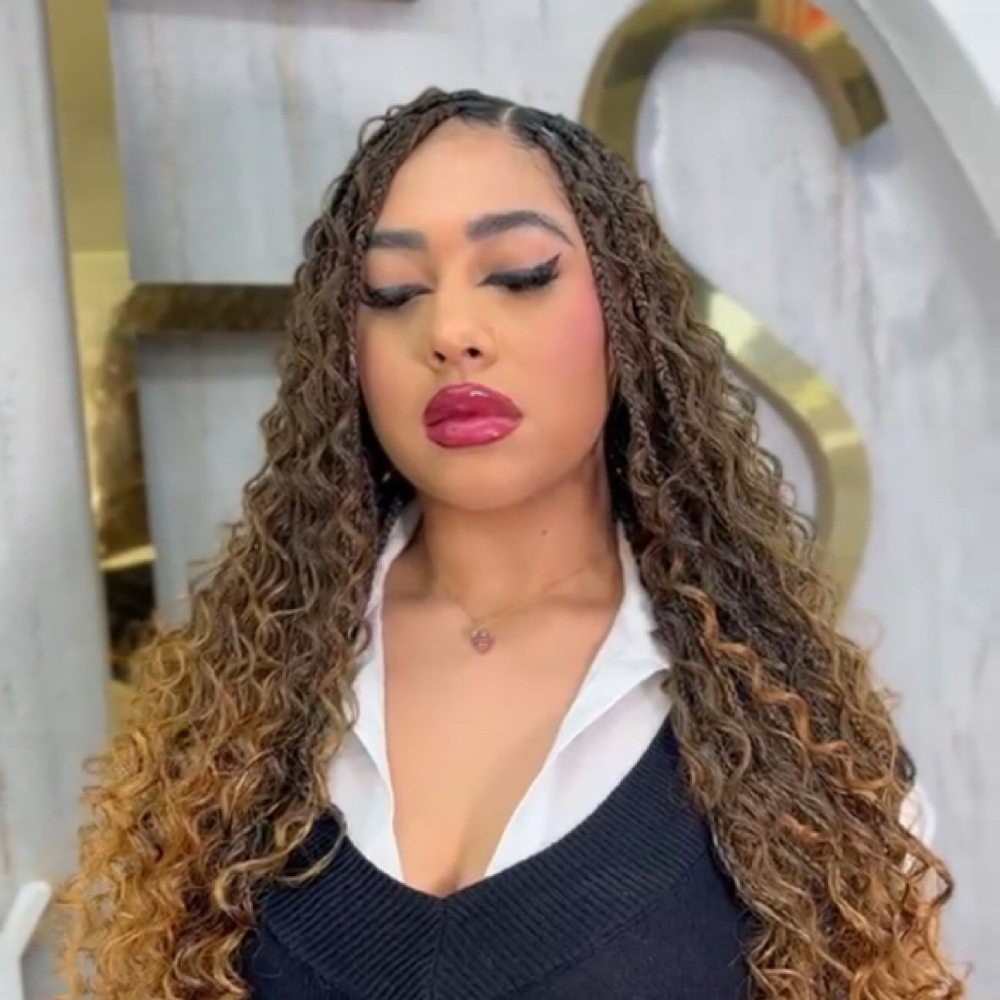 Goddess Knotless —Cabello Sintético at Beautyges in San Juan, PR