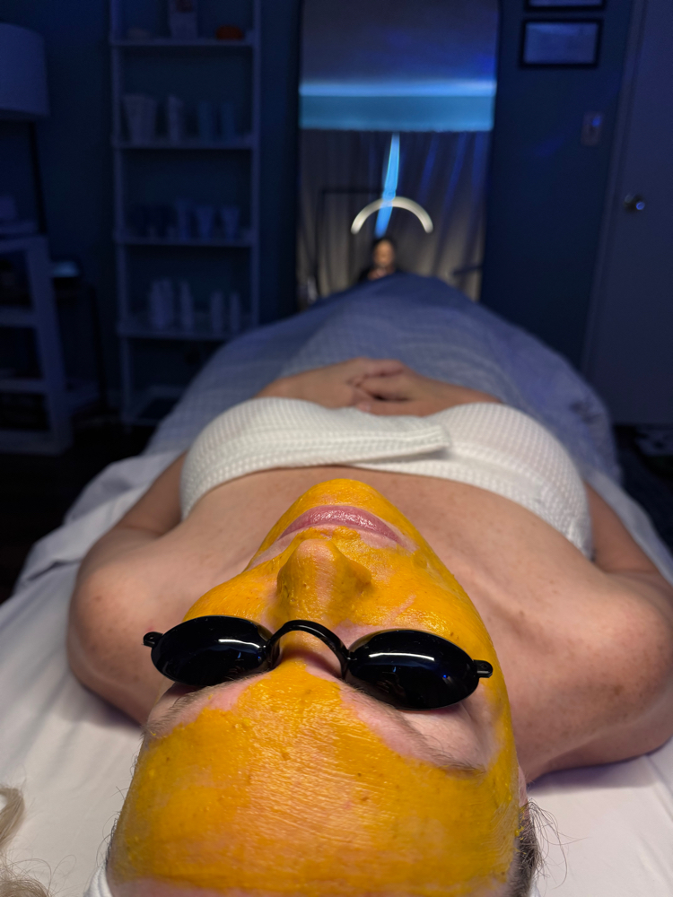 Morena Signature Facial