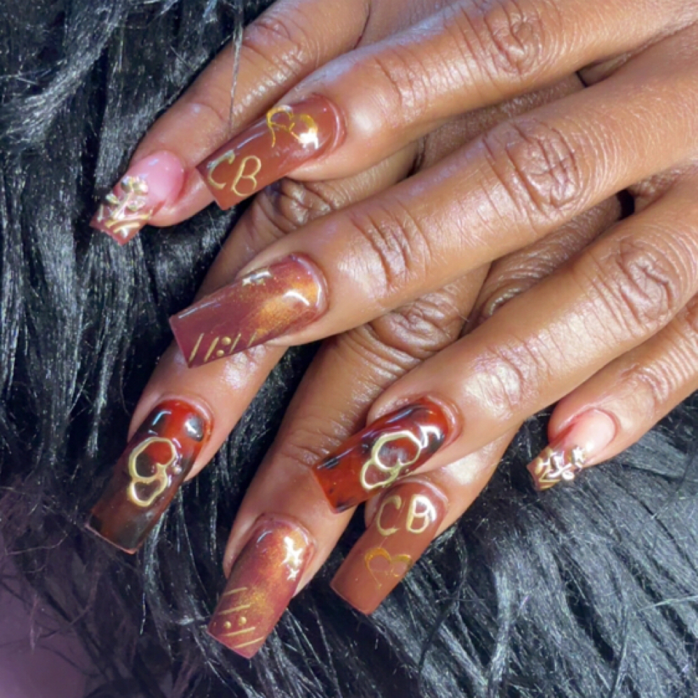 Chrome Powder Per Nail Add On at Belle Clichè Beauty Bar in Dorchester, MA