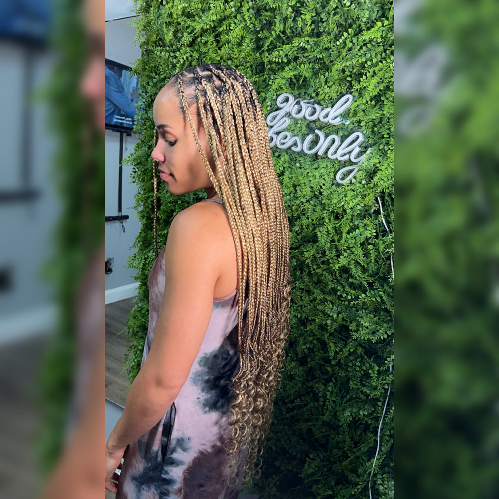Medium Knotless Waist Length
