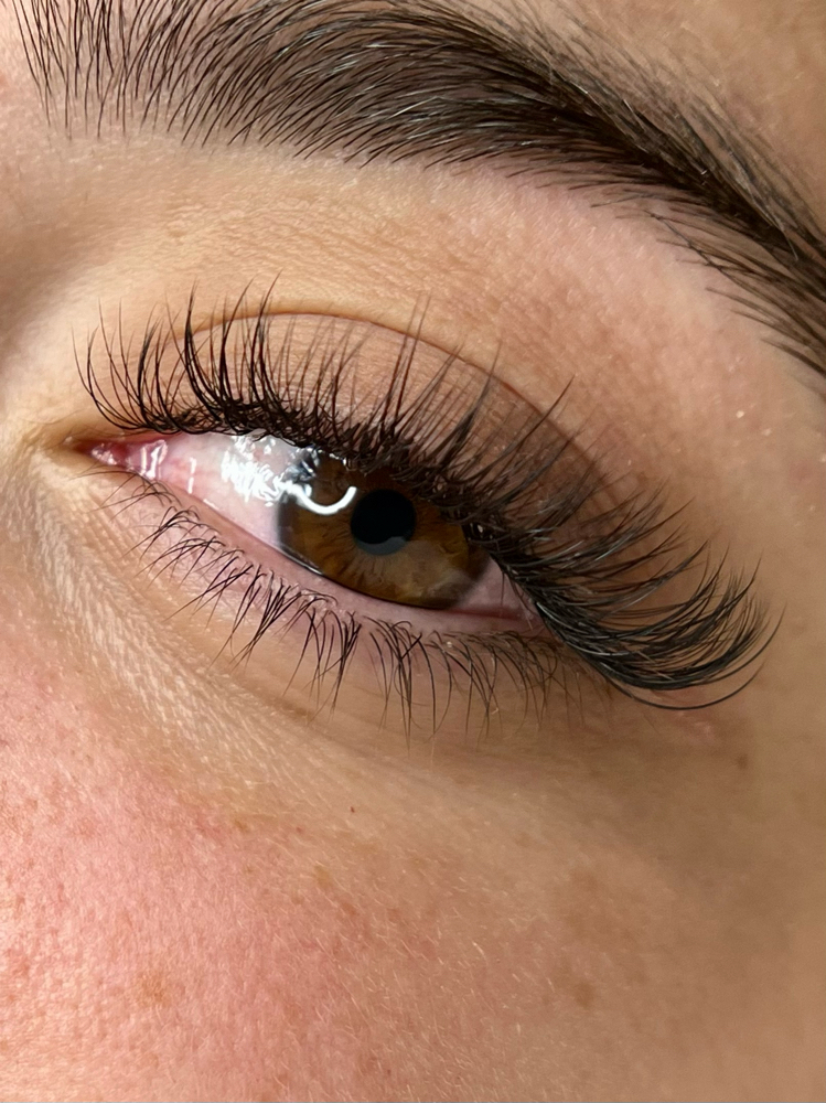 Hybrid Lash Extenisions Initial