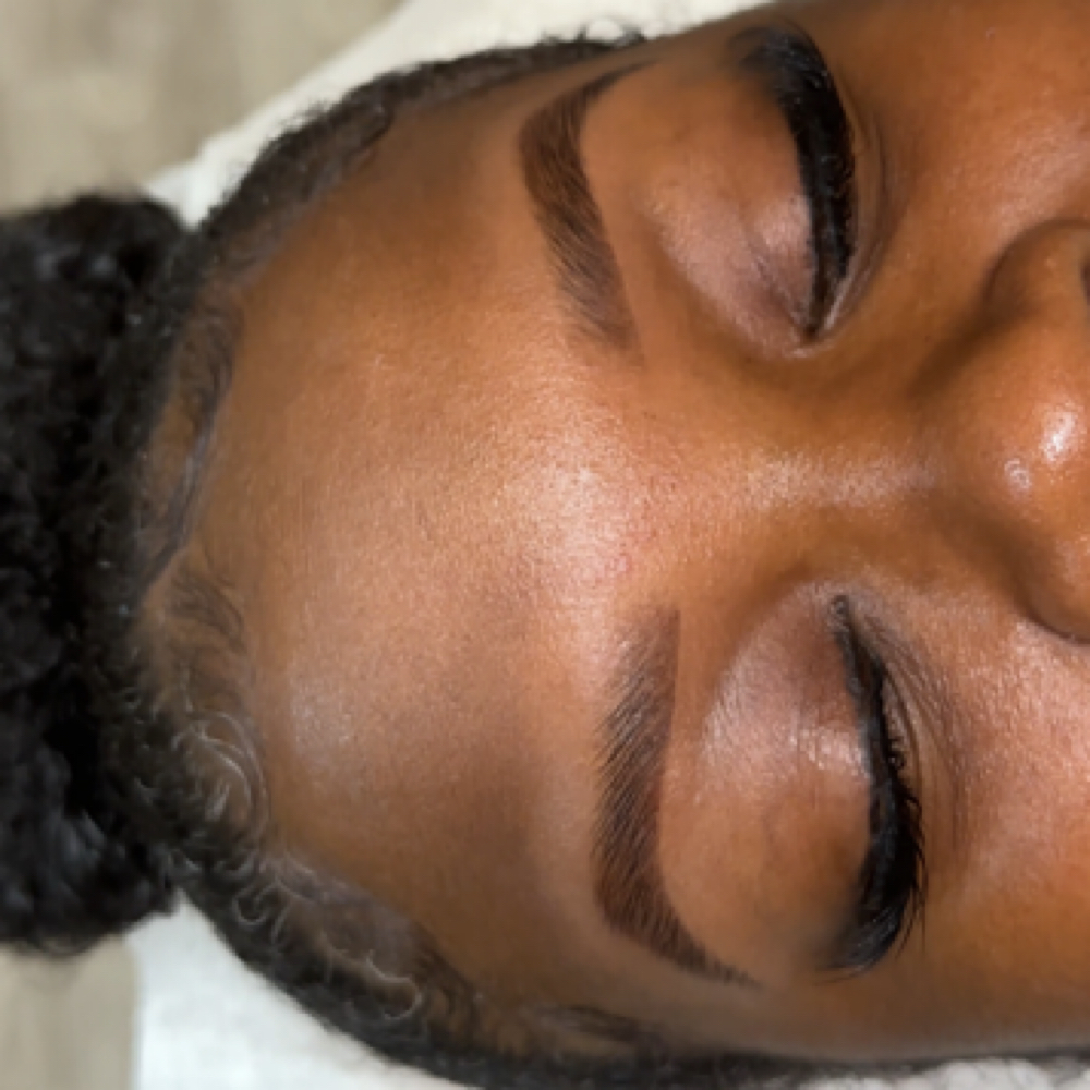 Signature Brow Sculpt at Glamorous Evolution in Memphis, TN