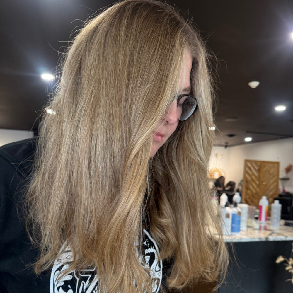 Mini Blonding Refresh at Teresa Uptown Hair in Beavercreek, OH