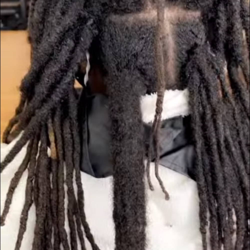 Sassy Wicks at Sassy Locs ATL LLC in Griffin, GA