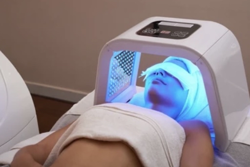 LED Light Therapy 10 Minutes
