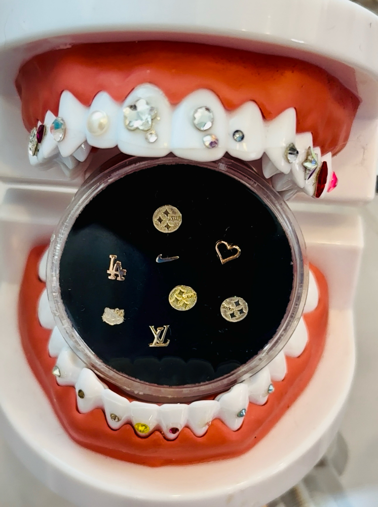 18kt Gold Tooth Gems