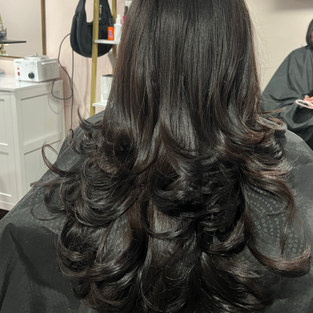 Blowout at XclusiveBeauty in River Rouge, MI