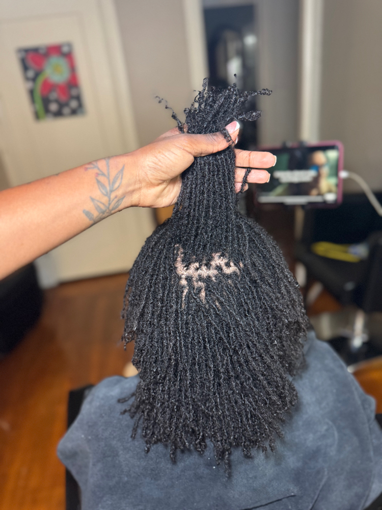 Micro Loc Retie at @glowithraygena in Sacramento, CA