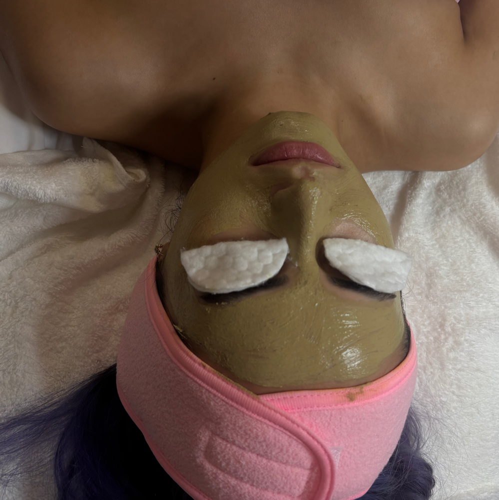 Relaxation Facial