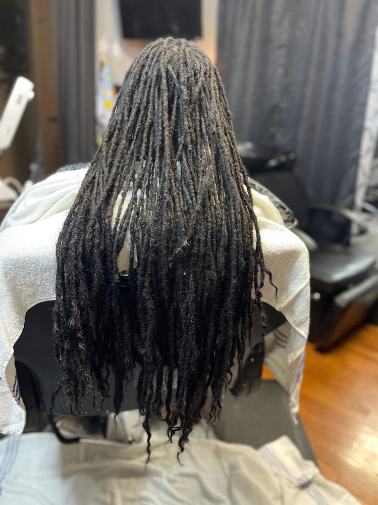 Long Loc Retwist at Xtraglazed Therapies and Locs in Richmond, VA
