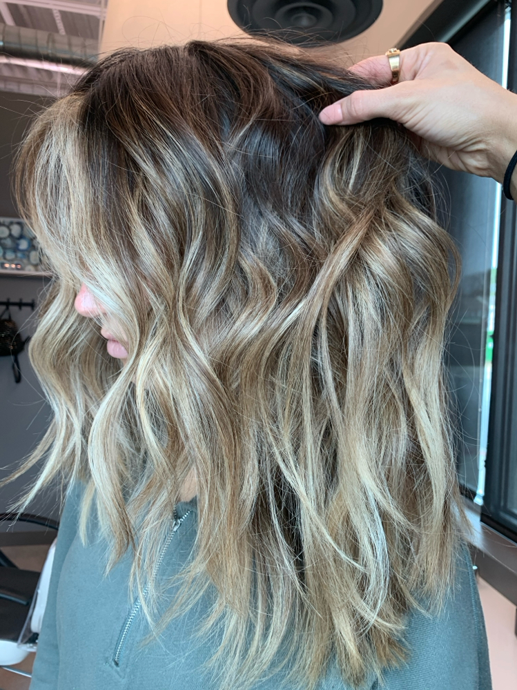 Face-Framing Highlights