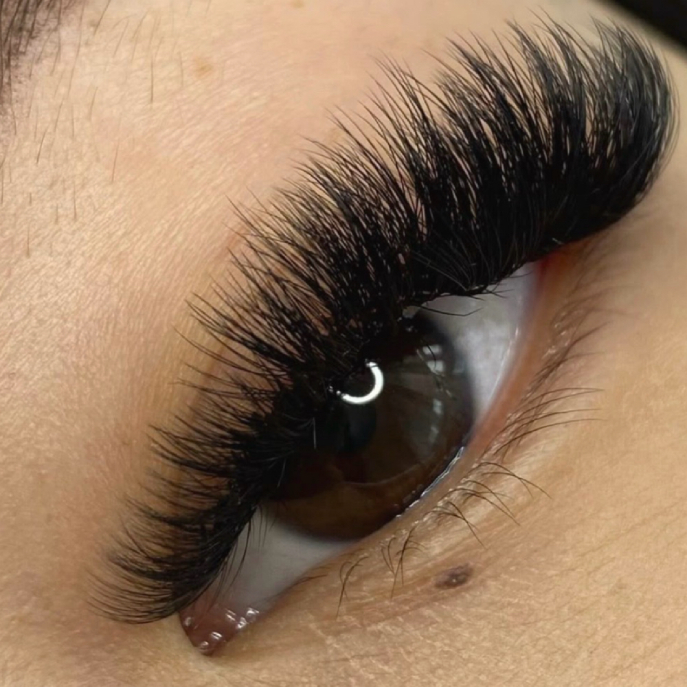 Cluster Triple Volume Lash Set at Glamouflage Beauty in Mesquite, TX