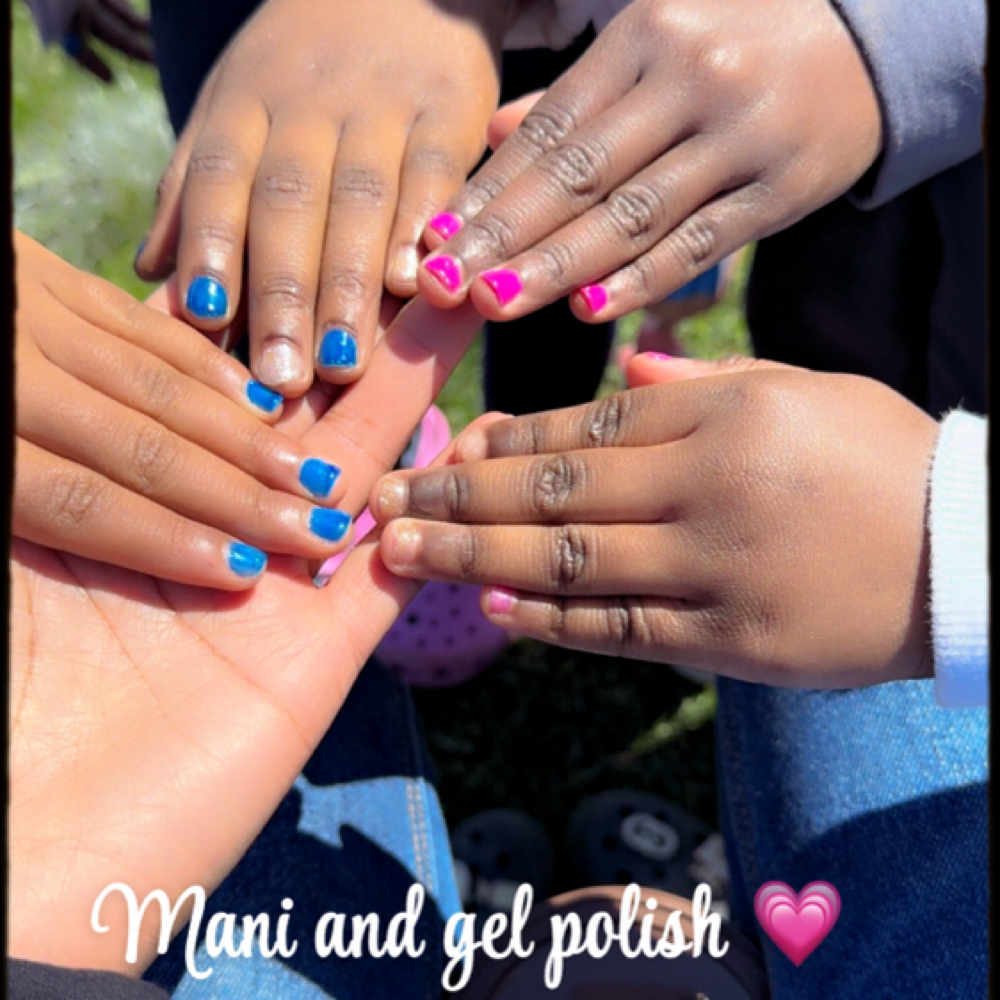 Kids Manicure at Monyana’s Touch in Columbus, OH