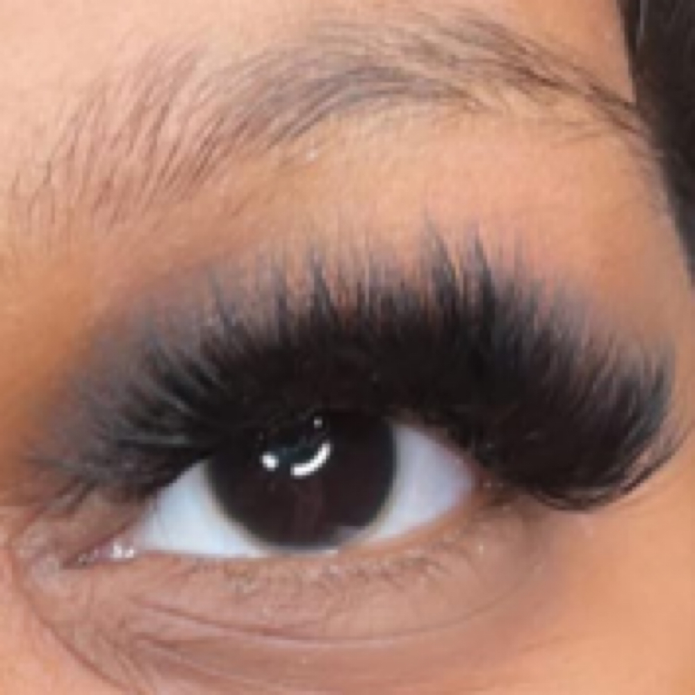 Minklash Exstension Full Set Volume at Waxed Skyn in Cincinnati, OH