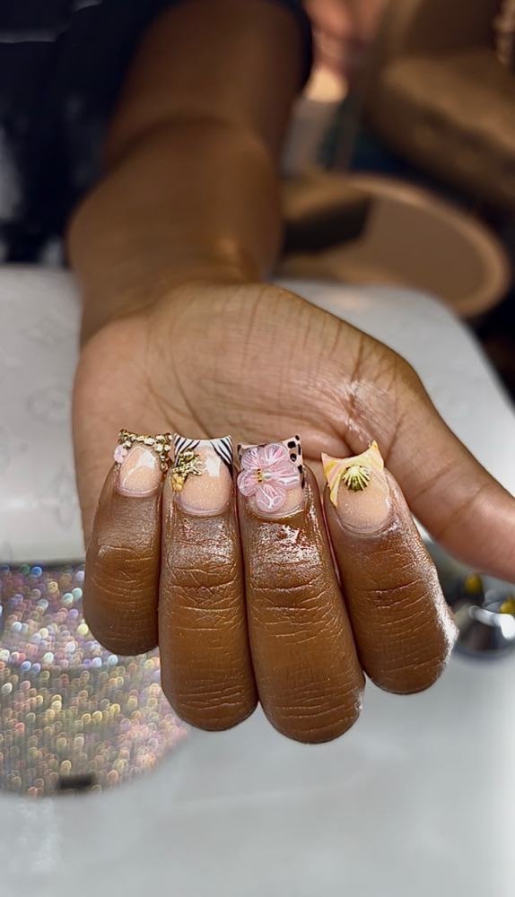 Acrylic Freestyle Set at Ree Polished You in Broadview, IL