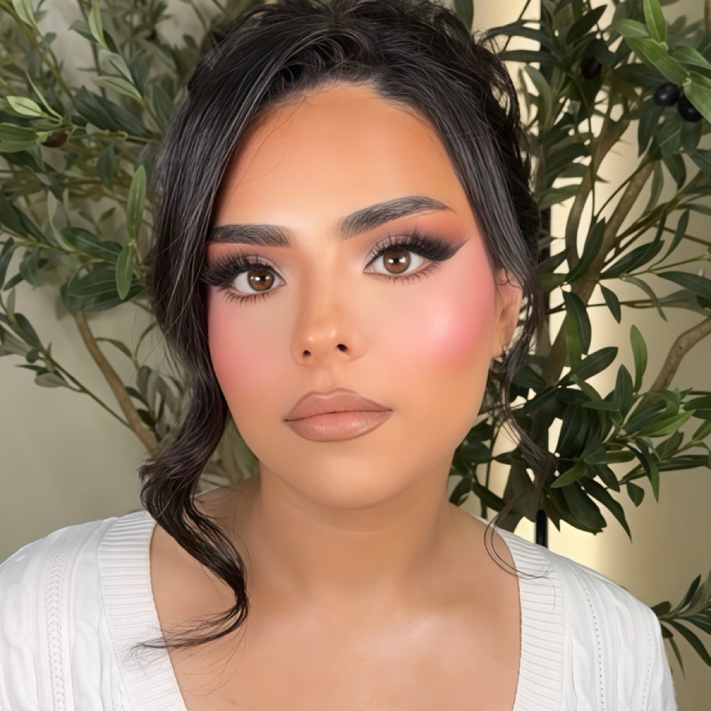 Full Glam at BEAUTIQ RANA in Dearborn, MI