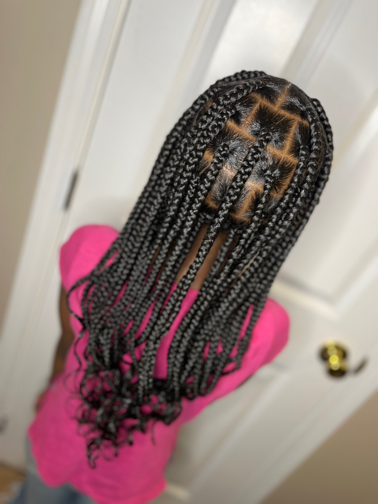 KIDS (5-11) Medium Knotless at Styles By Lacci in Glendale, AZ