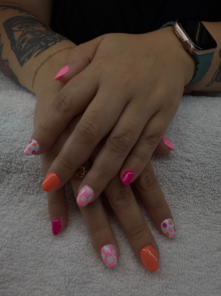 No-Chip Manicure at Yaya’s Nails in Wilmington, IL