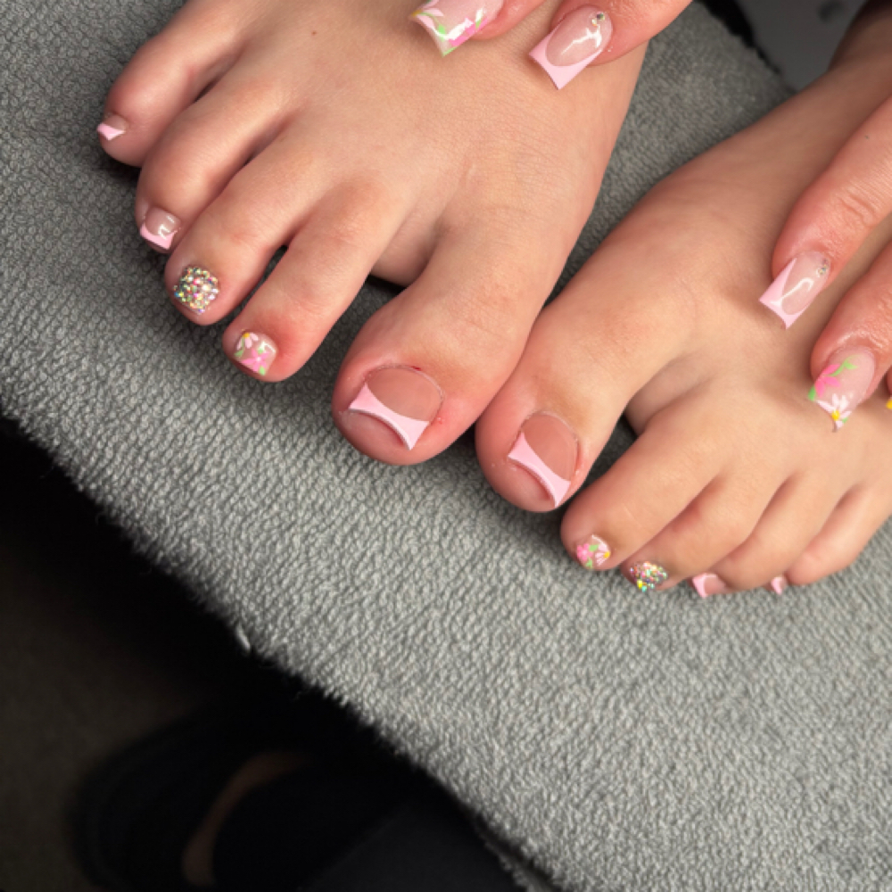 Glammed Acrylic On Big Toe Only at Yamila.cosmetics in Hubert, NC