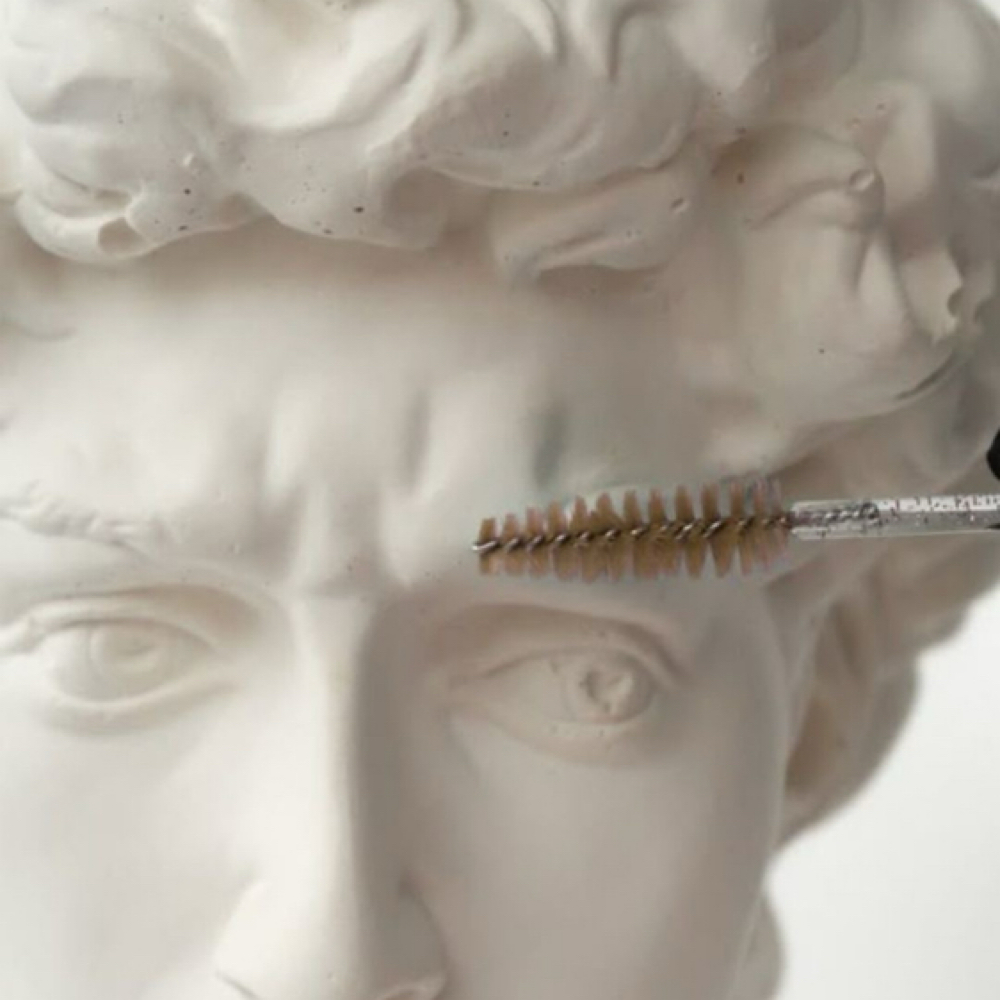 Eyebrow Sculpt at Luminous Rose Waxing in Hurst, TX