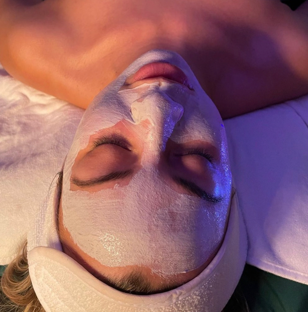 Clarifying Detox Facial