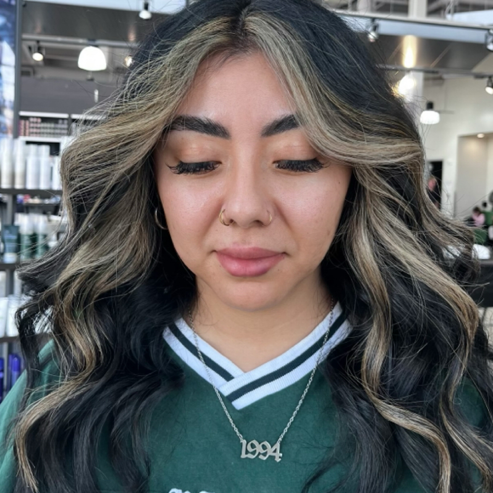 NS - Mini Highlight & Haircut at Jamie & Nautica Hair Co. in New Braunfels, TX