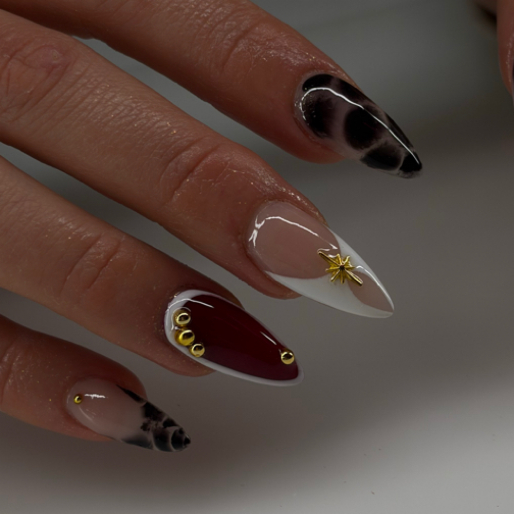 Acrylic FILL IN - MEDIUM at L.E.N Beauty Studio in Round Lake Park, IL