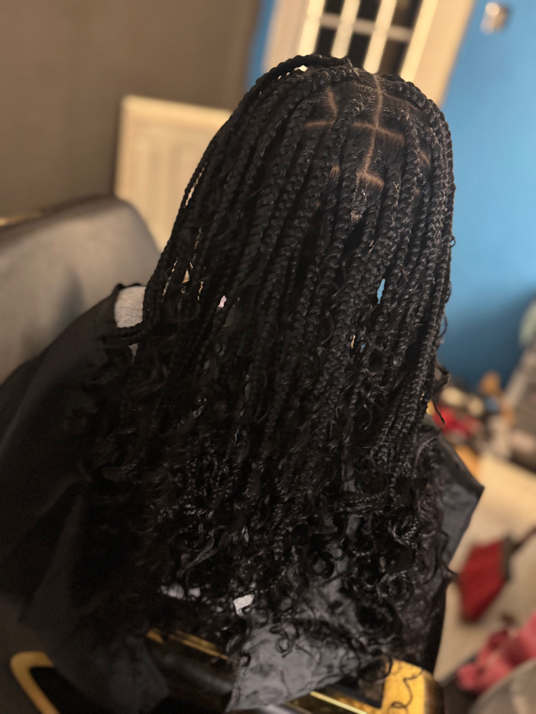 Kids Knotless Curly Ends Med. Size