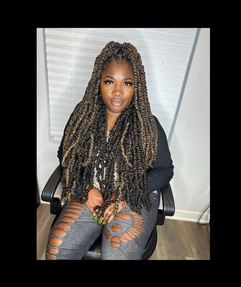 PASSION TWIST (RUBBERBAND METHOD) at Callidora Luxe Beauty LLC in Madison, AL