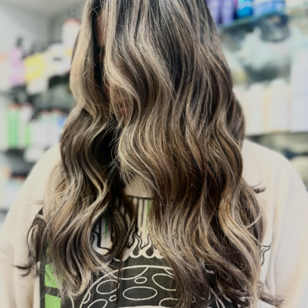 Dimensional Blonding ✨ at MYND Hair Beauty in Woodbridge, VA