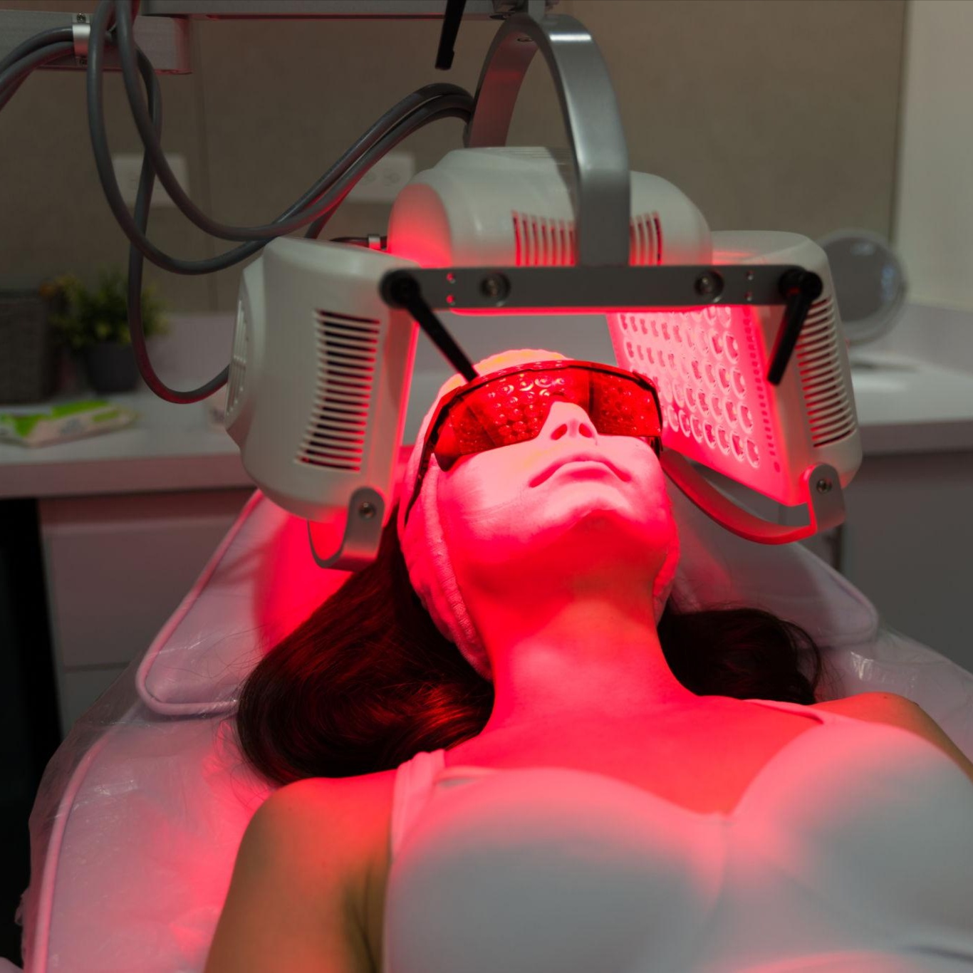 Red/Blue Light Therapy at BodyShots medSPA in Osseo, MN