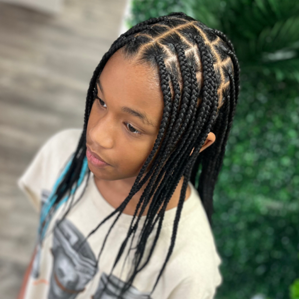 Kids Large Knotless at Dee Did’em in Kinston, NC