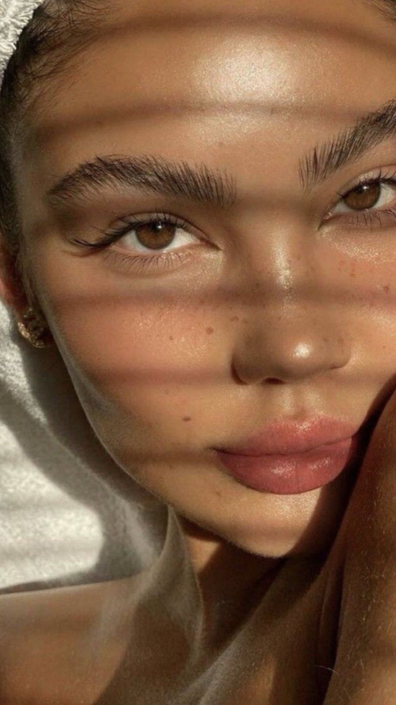Brow Lamination & Tint