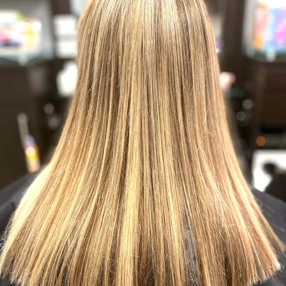 Full Hilight Low Light at Rachael Theising~My Salon Suites in Plymouth, MN