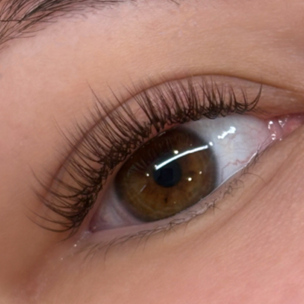 𝐁𝐫𝐨𝐰𝐧 𝐋𝐚𝐬𝐡 𝐒𝐞𝐭 at WinksbyRy Lash Studio in Leander, TX